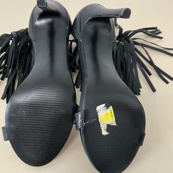 Steve Madden "Sioux" black leather studded fringe ankle strap heel sandals - Picture 8 of 9